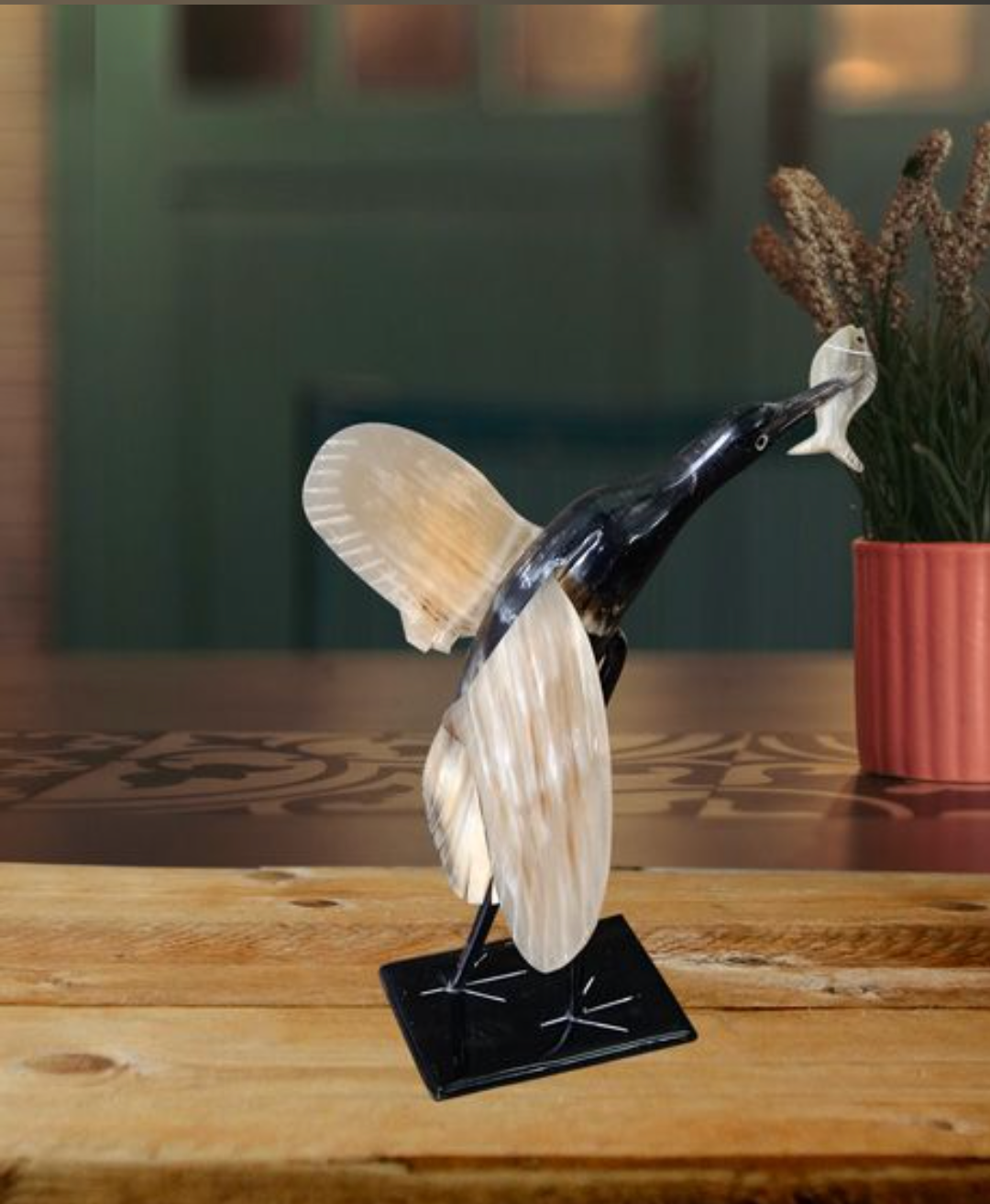 ATTRACTIVE HORNCRAFT HERON CATCHING FISH SHOWPIECE - BIG