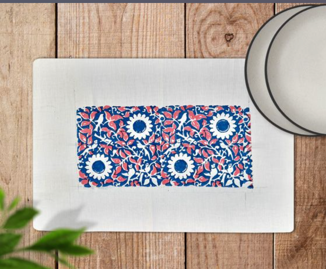 HAND BLOCK PRINTED COTTON TABLE RUNNER WITH 4 MATS - BLUE AND PINK