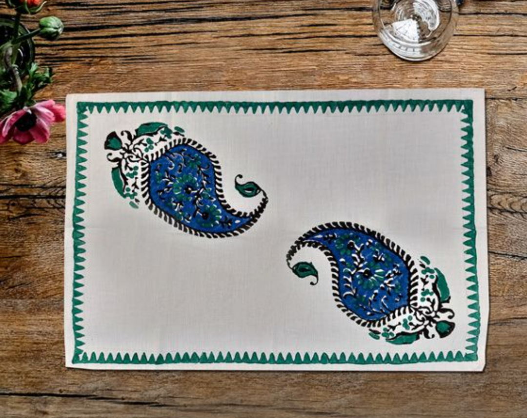 HAND BLOCK PRINTED COTTON TABLE RUNNER WITH 4 MATS -BLUE AND GREEN